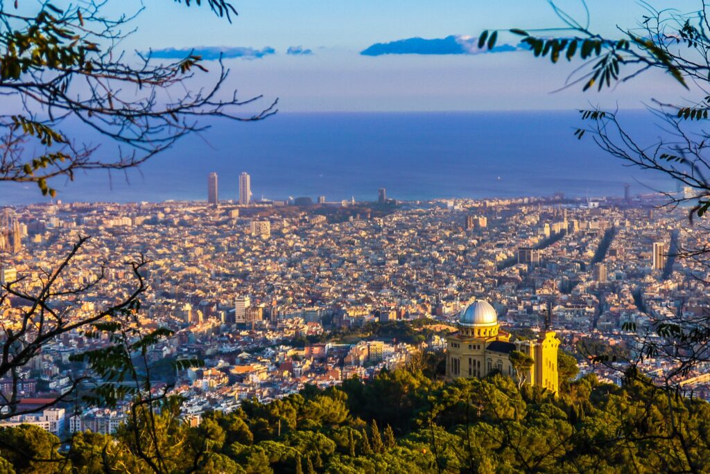Tu viaje en AVE recorriendo el Mediterráneo